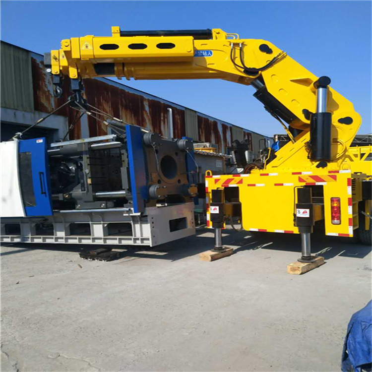 雄县 大吨位折臂吊出租费用解析：一小时租赁多少钱