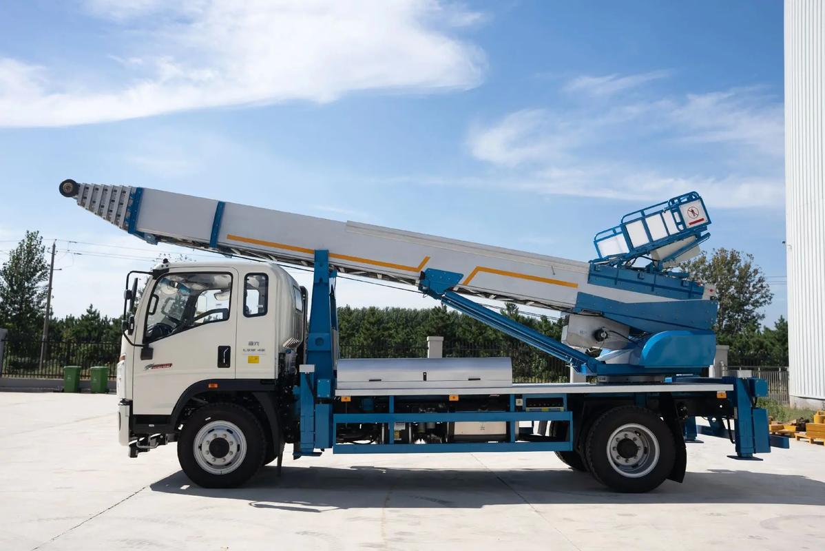 雄县云梯上料车租赁费用